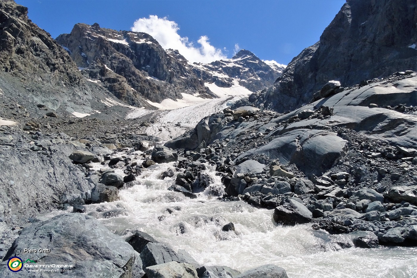 84 Scendiamo insieme all'acqua glaciale.JPG